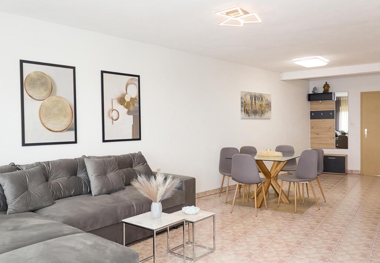 Two Identical Designer 2Bd Flats With Sea View In Balchik By Flat Mаnager Leilighet Eksteriør bilde